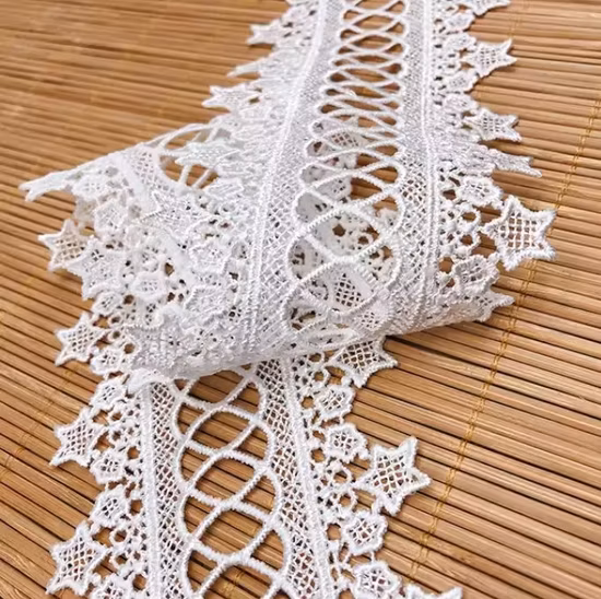 Chemische Spitzenstickerei aus Polyester-Baumwolle, Stoffbesatz für Heimtextilien, Hochzeitskleid, Bekleidungszubehör